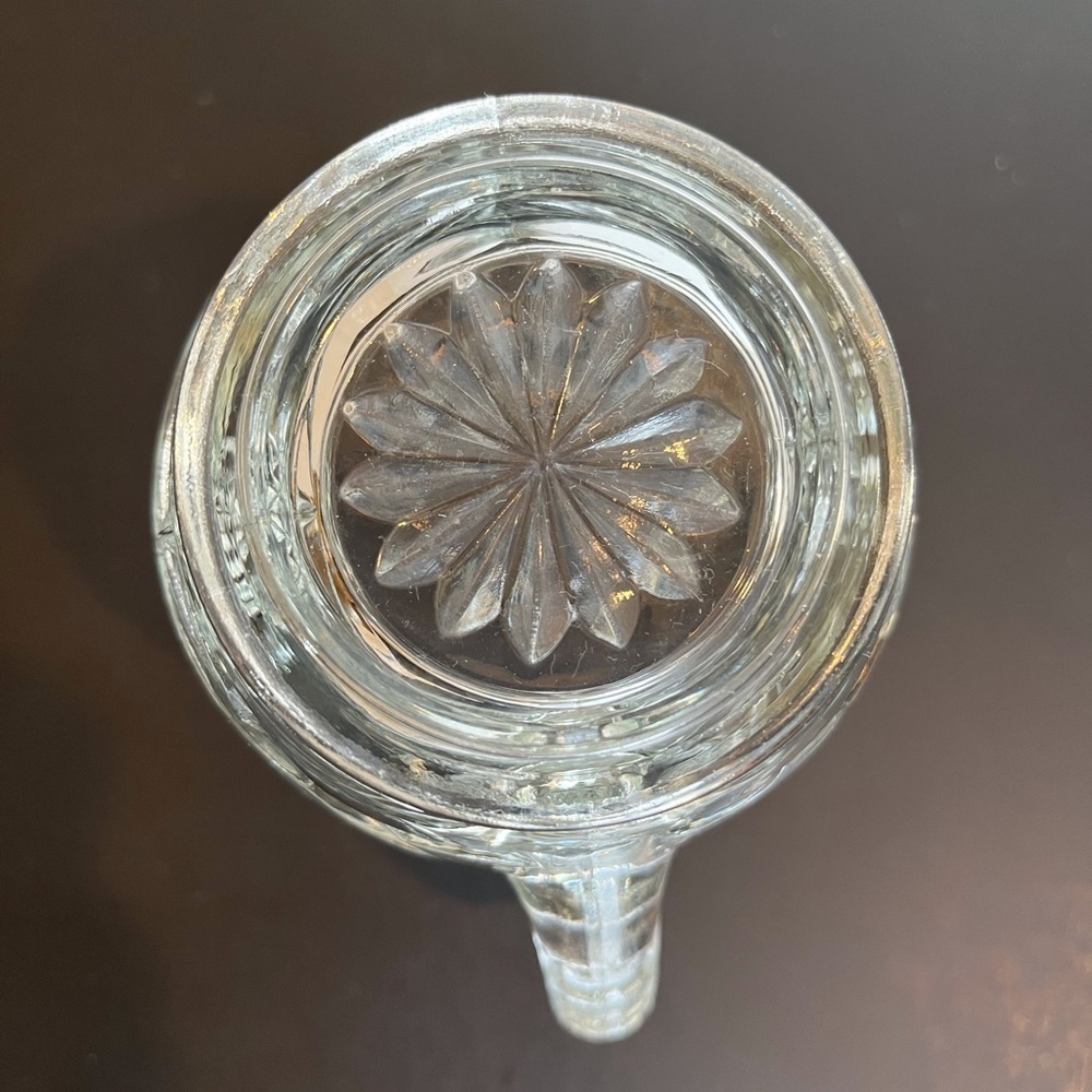 Vintage Anchor Hocking Starburst Small Pitcher - Picture 6 of 9